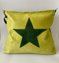 Cargar imagen en el visor de la galería, PACK BOLSO+NECESER+MONEDERO ANTELINA VERDE-KIWI
