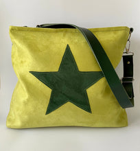 Cargar imagen en el visor de la galería, PACK BOLSO+NECESER+MONEDERO ANTELINA VERDE-KIWI
