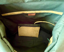 Cargar imagen en el visor de la galería, PACK BOLSO+NECESER+MONEDERO ANTELINA VERDE-KIWI
